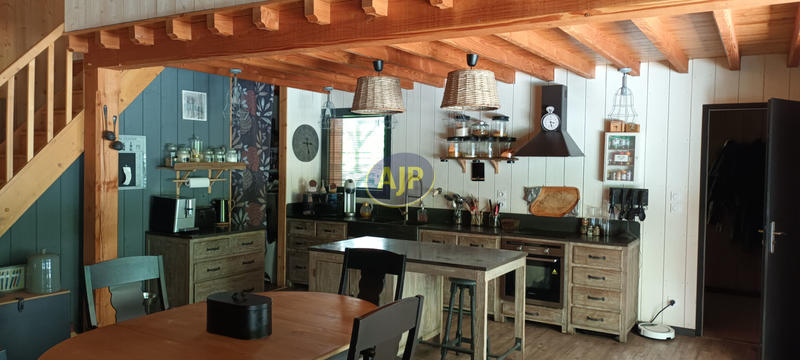 Villa - 200 m² - 7 pièces