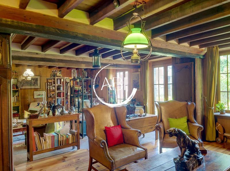 Maison ancienne - 172 m² - 6 pièces