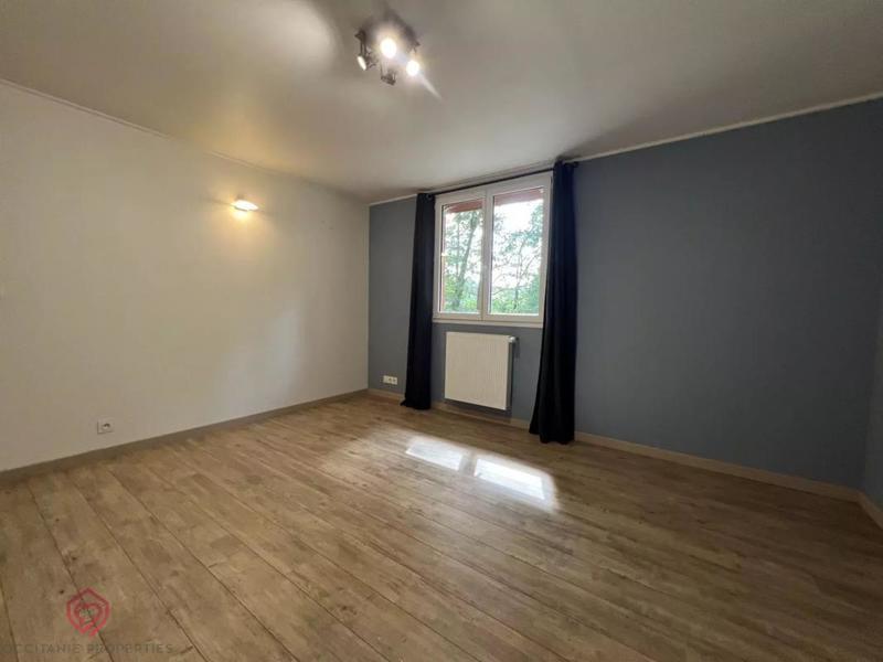 Propriété - 271 m² - 7 pièces