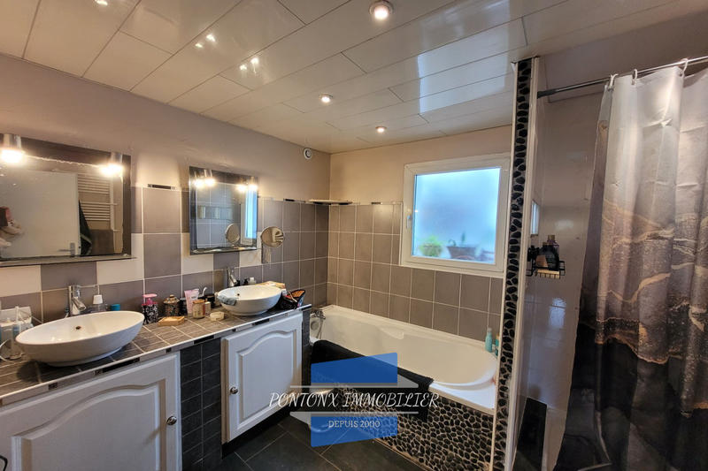 Maison - 121 m² - 6 pièces