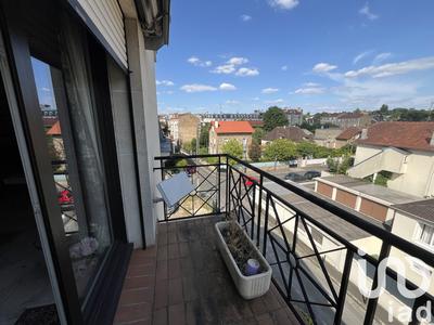 Appartement - 80 m² - 4 pièces