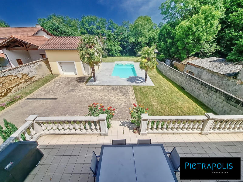 Maison - 190 m² - 4 pièces