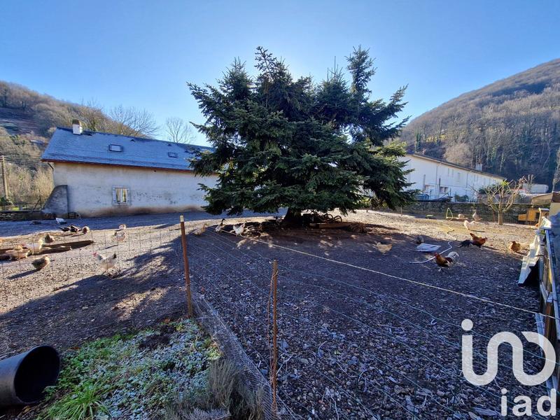 Maison - 183 m² - 9 pièces