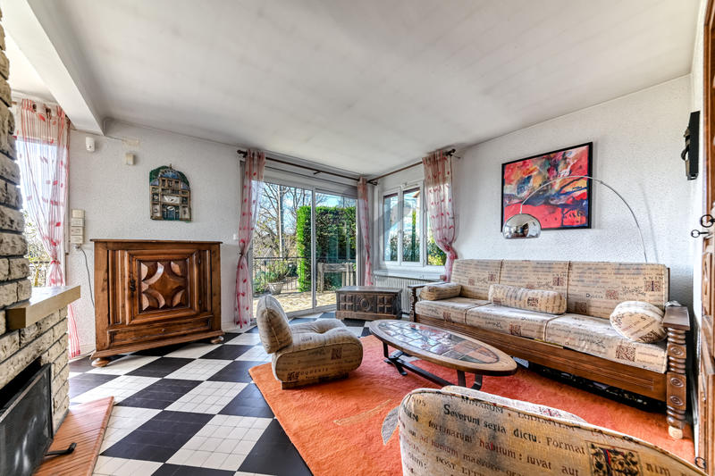 Maison - 320 m² - 7 pièces