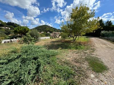 Terrain constructible - 1 094 m²