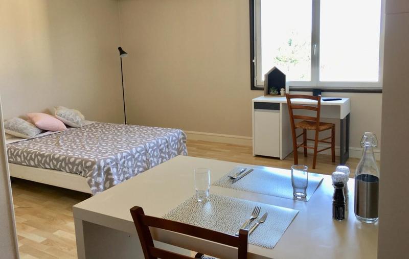 Studio - 14 m² - 1 pièce