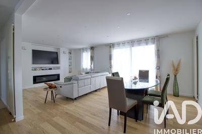 Maison - 106 m² - 8 pièces