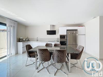 Maison - 92 m² - 4 pièces