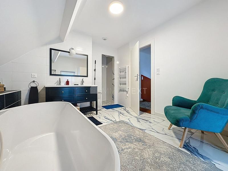 Maison - 166 m² - 6 pièces