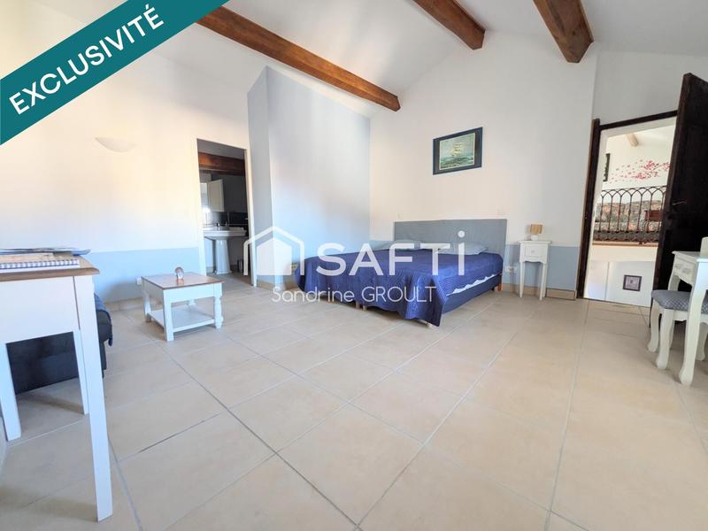 Maison - 230 m² - 10 pièces