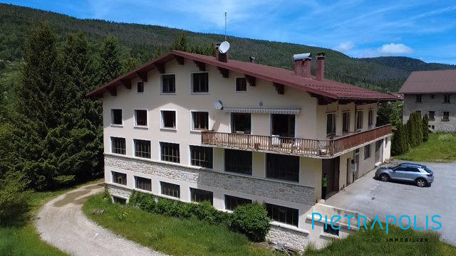 Appartement - 148 m² - 5 pièces