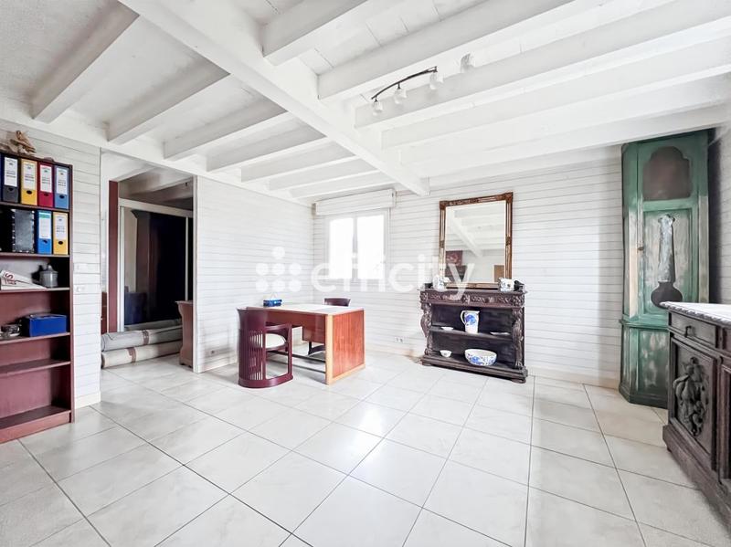 Maison de bois - 225 m² - 7 pièces