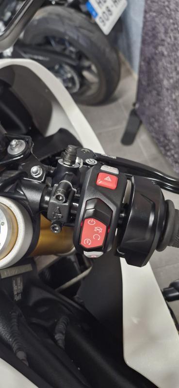 Triumph Speed Triple 1200 Rr