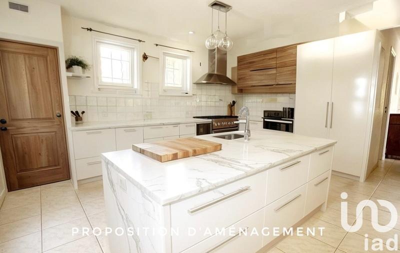 Maison - 222 m² - 9 pièces