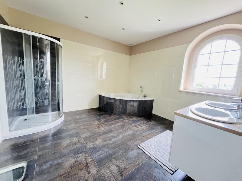 Villa - 290 m² - 5 pièces