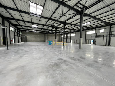 Local d'activités - 159 m²