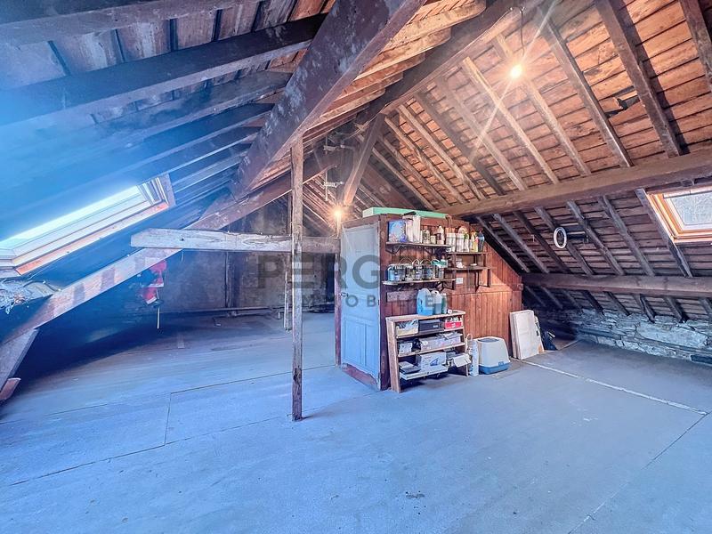 Maison - 231 m² - 9 pièces