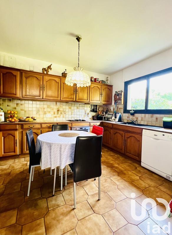 Maison - 180 m² - 7 pièces