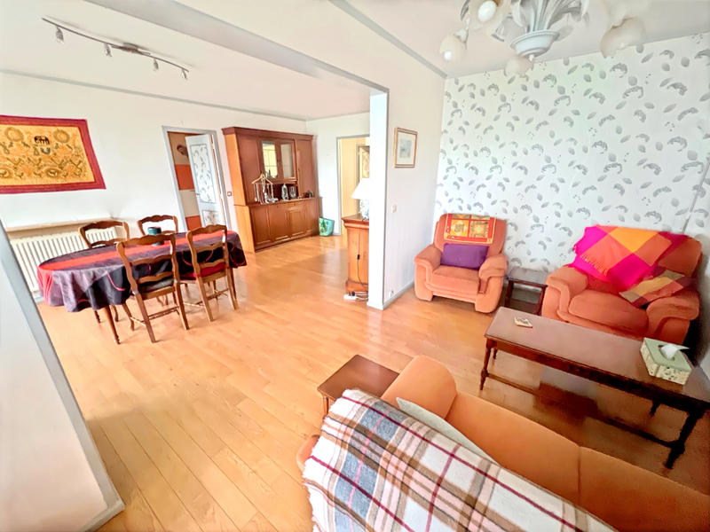 Appartement - 104 m² - 5 pièces