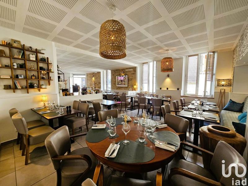 Local commercial - 111 m²