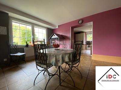 Maison - 265 m² - 7 pièces