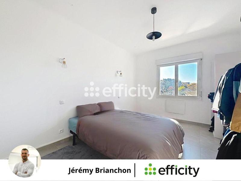 Pavillon - 160 m² - 6 pièces