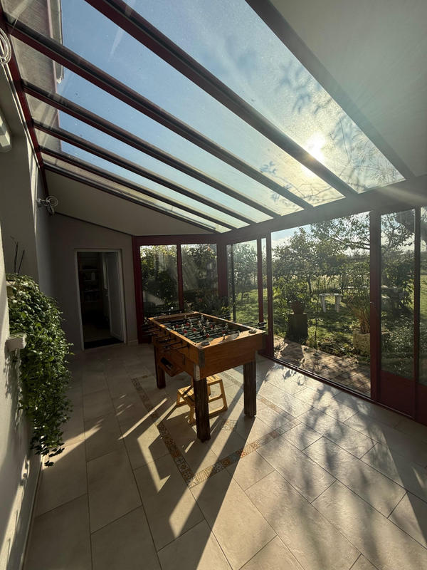 Maison - 203 m² - 9 pièces