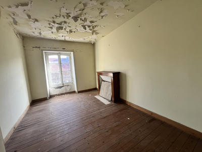 Maison - 92 m² - 4 pièces