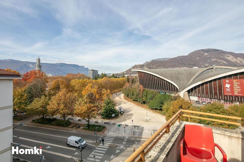 Appartement - 80 m² - 4 pièces