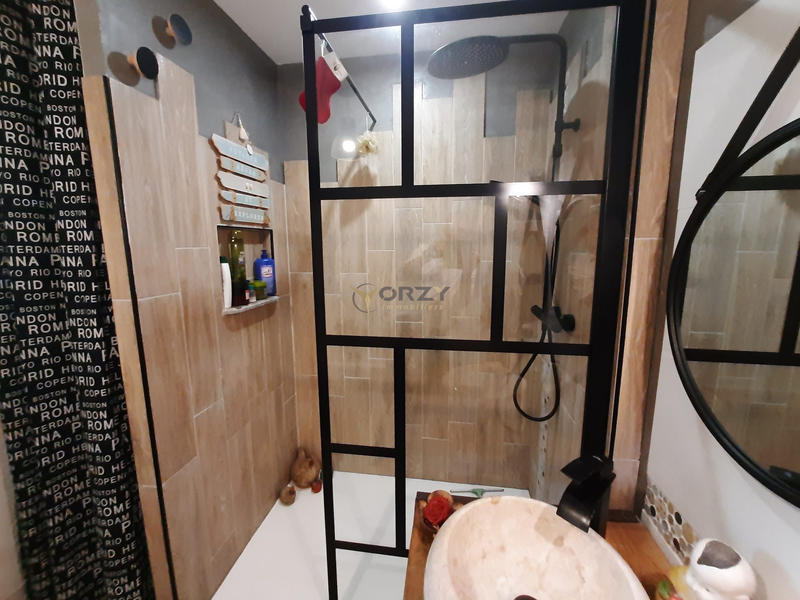 Maison - 99 m² - 4 pièces