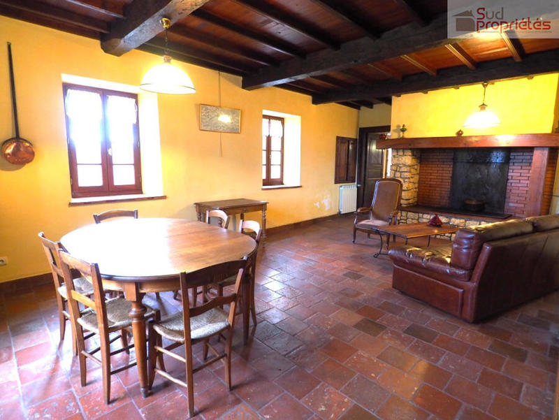 Maison - 284 m² - 9 pièces