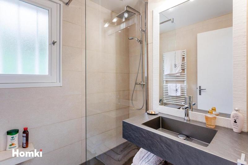 Villa - 186 m² - 8 pièces