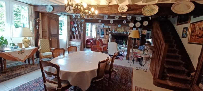 Maison - 242 m² - 7 pièces