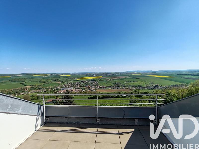 Maison - 243 m² - 7 pièces