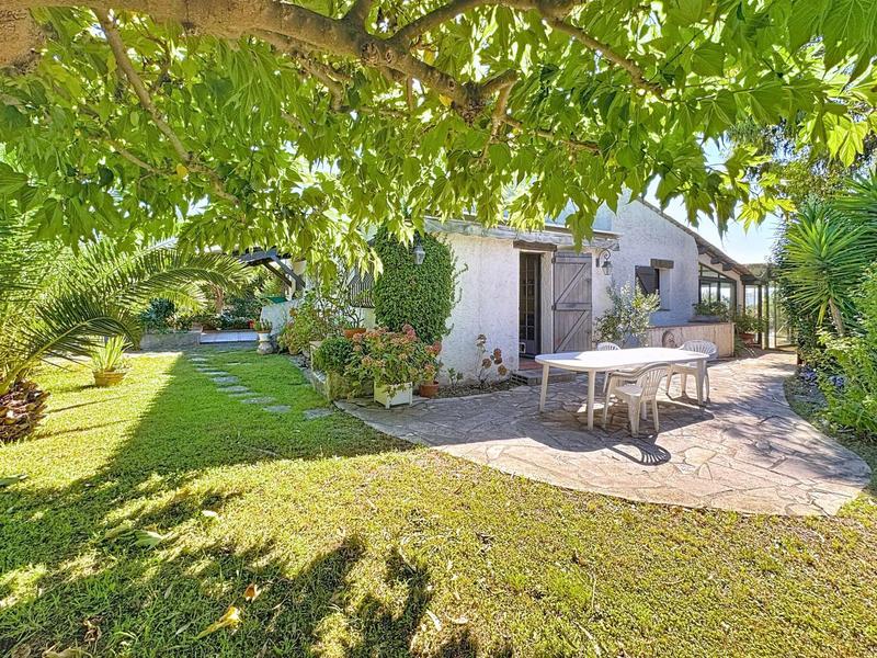 Maison - 199 m² - 7 pièces