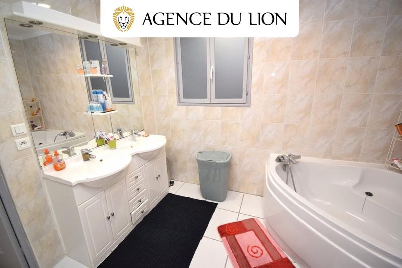 Maison - 137 m² - 7 pièces