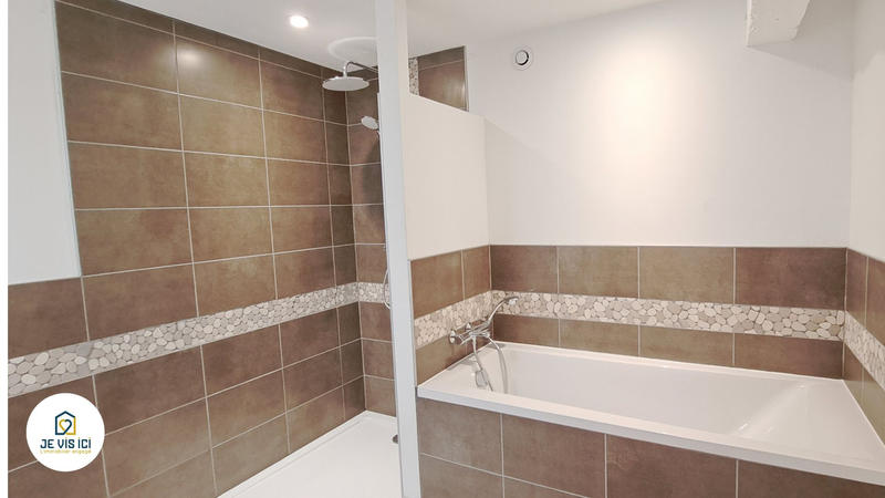 Loft - 92 m² - 5 pièces