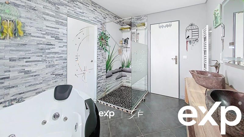 Maison - 94 m² - 4 pièces