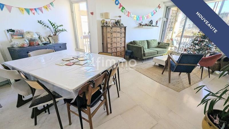 Appartement - 84 m² - 4 pièces