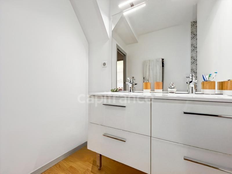 Appartement ancien - 75 m² - 2 pièces