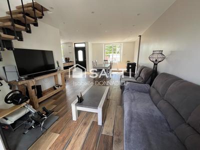 Maison - 96 m² - 4 pièces