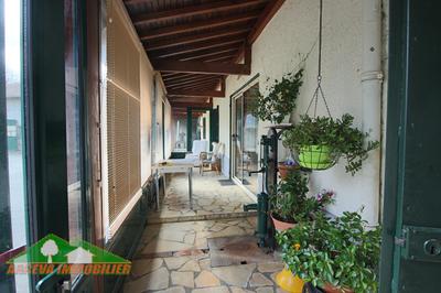 Maison - 158 m² - 8 pièces