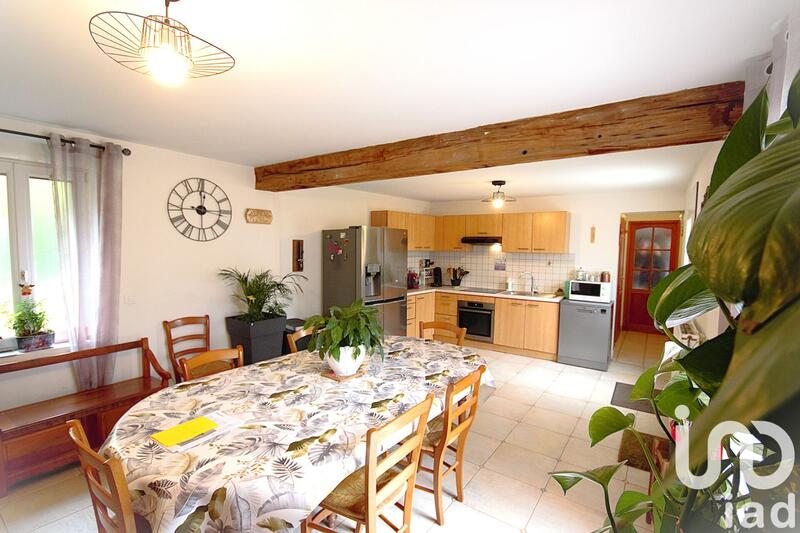 Maison - 175 m² - 9 pièces