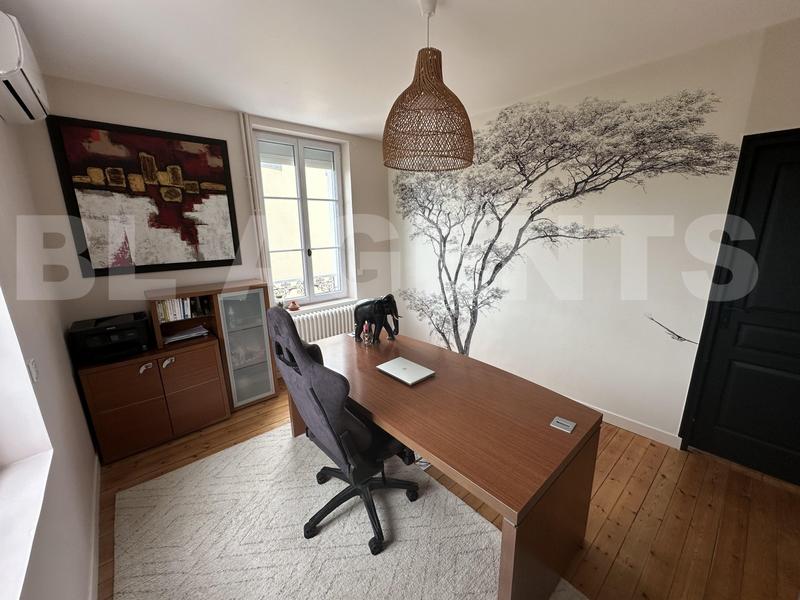 Maison - 255 m² - 10 pièces