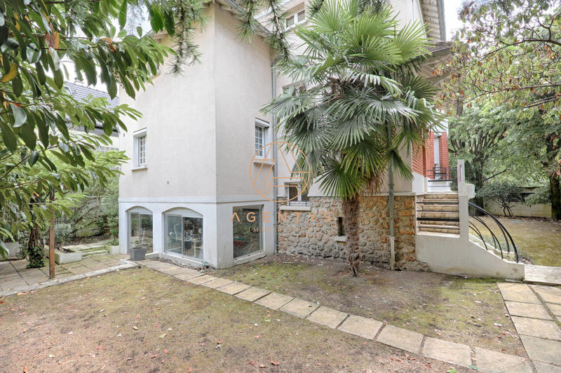 Maison ancienne - 195 m² - 6 pièces