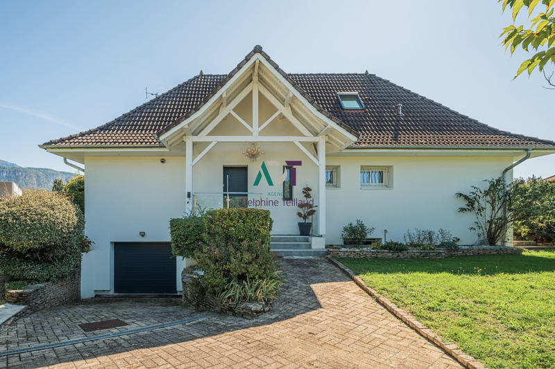 Maison - 155 m² - 6 pièces