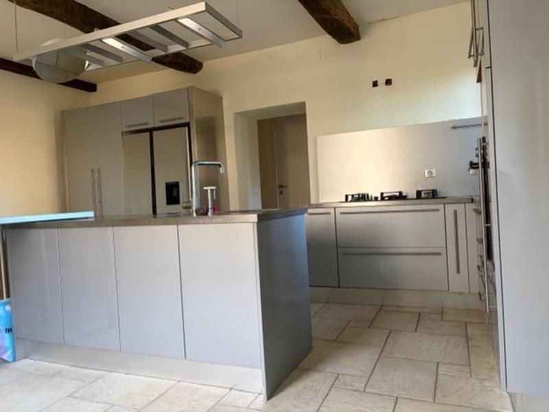 Maison - 300 m² - 7 pièces