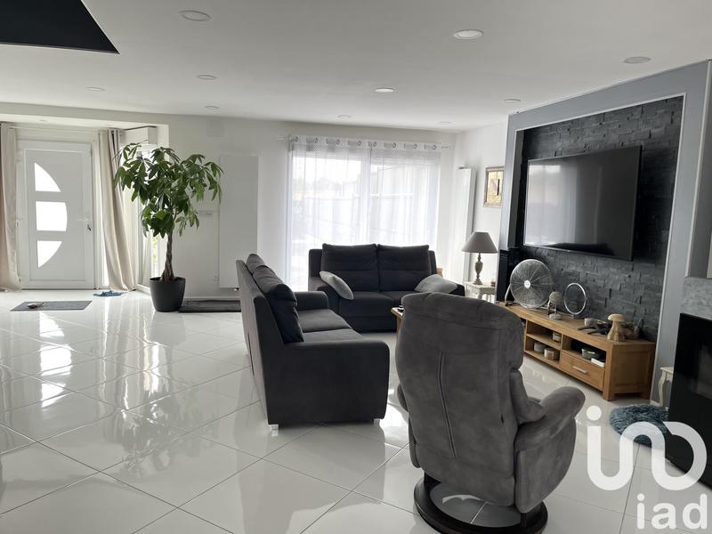 Maison - 205 m² - 5 pièces