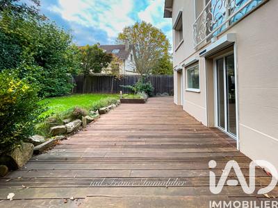 Maison - 264 m² - 8 pièces