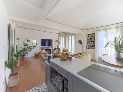 Appartement - 101 m² - 4 pièces